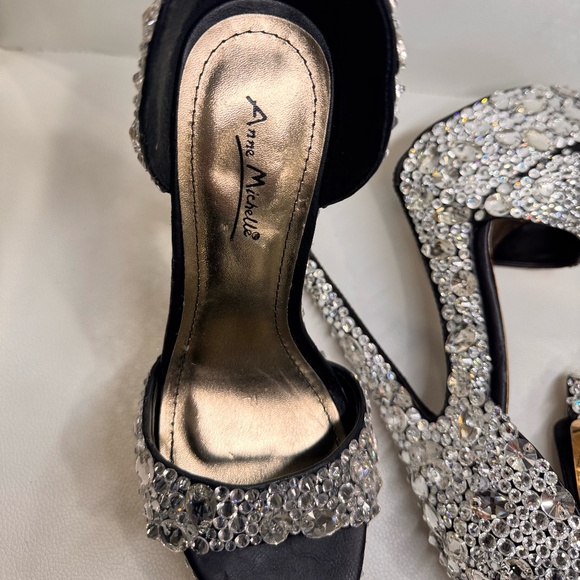 Sparkling Silver Competition Heels – 7” High with 2” Platform & Stunning Shine ✨ - Picture 6 of 8